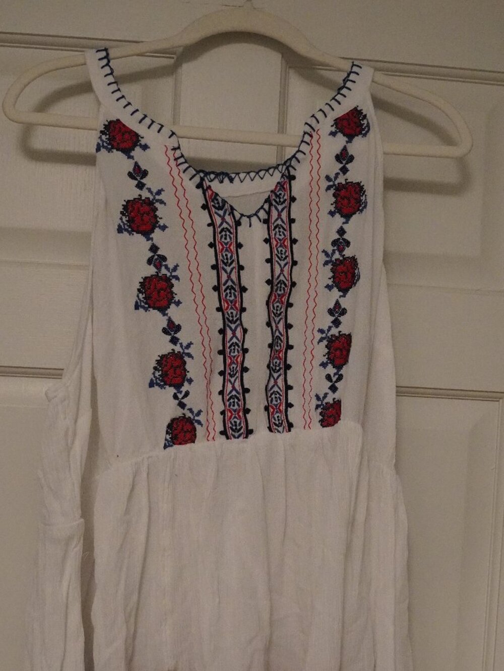 Torrid White Embroidered Boho Peasant Top Size 3